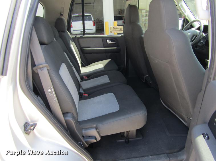 image for item DD5728 2003 Ford Expedition XLT SUV