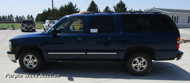 image for item DD5729 2001 Chevrolet Suburban C1500 SUV