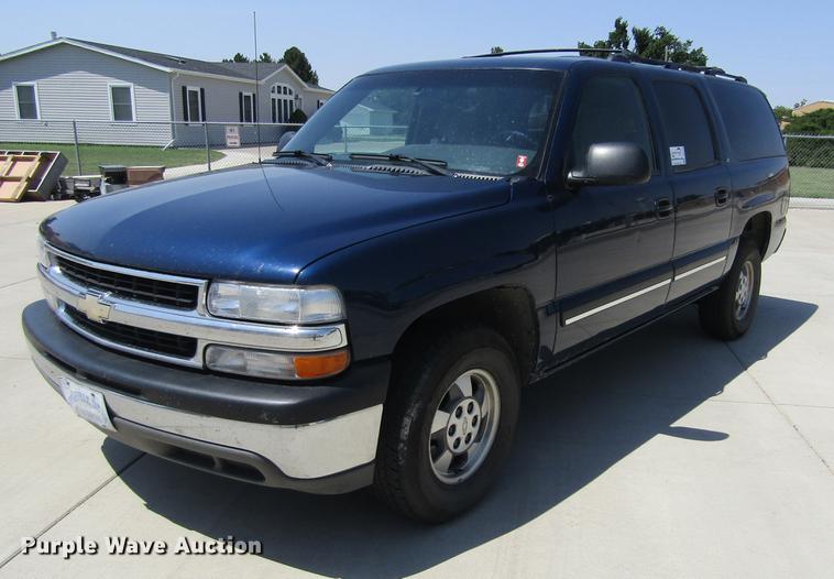image for item DD5729 2001 Chevrolet Suburban C1500 SUV
