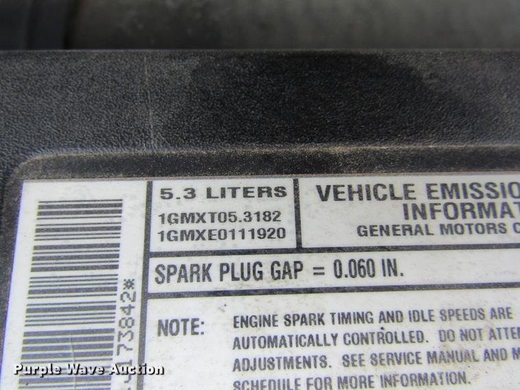 image for item DD5729 2001 Chevrolet Suburban C1500 SUV