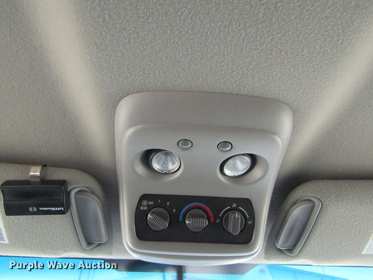 image for item DD5729 2001 Chevrolet Suburban C1500 SUV