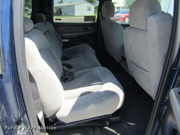 image for item DD5729 2001 Chevrolet Suburban C1500 SUV
