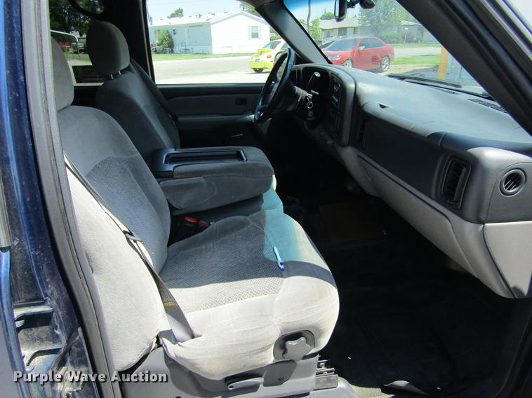 image for item DD5729 2001 Chevrolet Suburban C1500 SUV