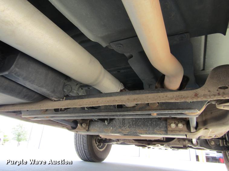 image for item DD5729 2001 Chevrolet Suburban C1500 SUV