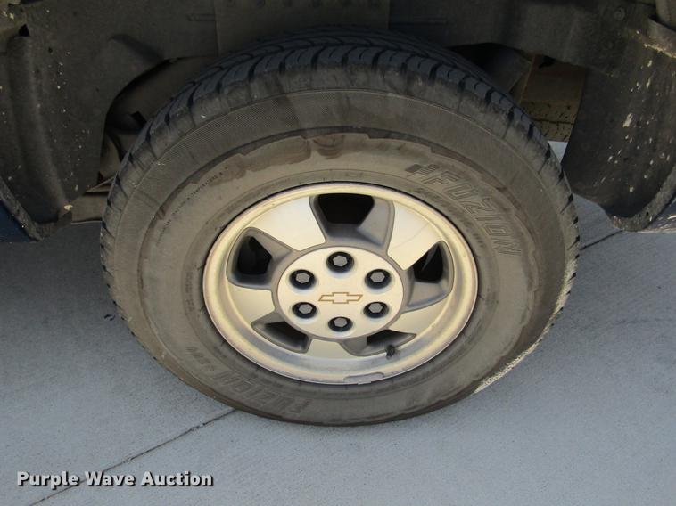 image for item DD5729 2001 Chevrolet Suburban C1500 SUV