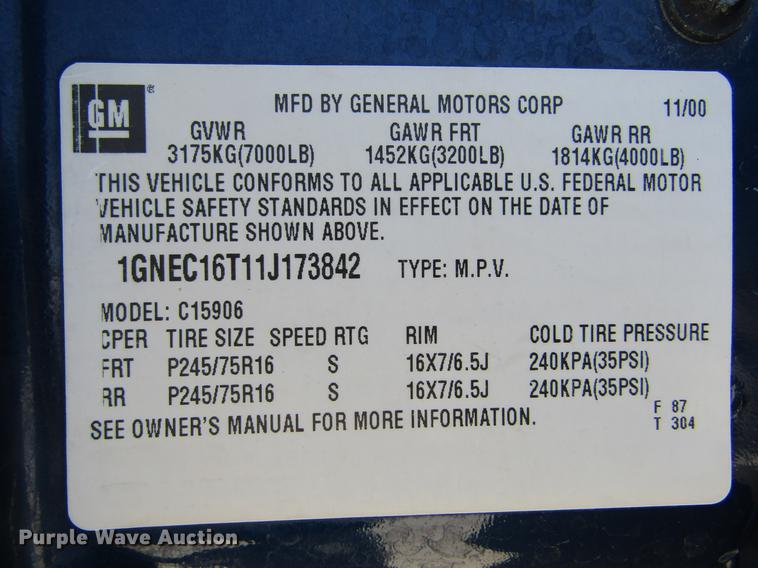 image for item DD5729 2001 Chevrolet Suburban C1500 SUV