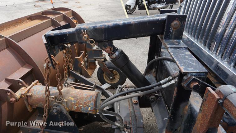 image for item DD7680 2002 International 7400 dump truck