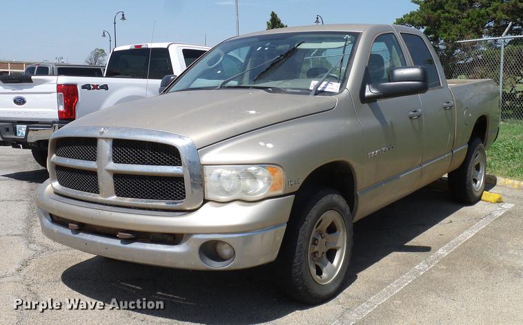 image for item DD8184 2004 Dodge Ram 1500 Quad Cab pickup truck