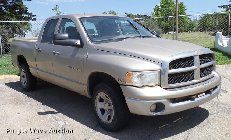 image for item DD8184 2004 Dodge Ram 1500 Quad Cab pickup truck