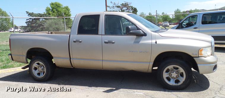 image for item DD8184 2004 Dodge Ram 1500 Quad Cab pickup truck
