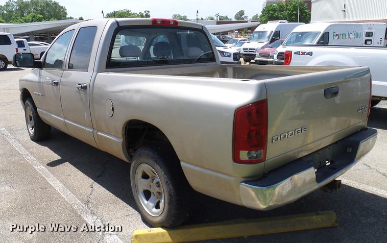 image for item DD8184 2004 Dodge Ram 1500 Quad Cab pickup truck