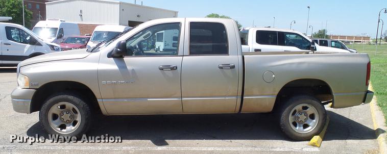image for item DD8184 2004 Dodge Ram 1500 Quad Cab pickup truck