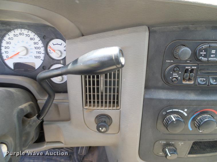 image for item DD8184 2004 Dodge Ram 1500 Quad Cab pickup truck