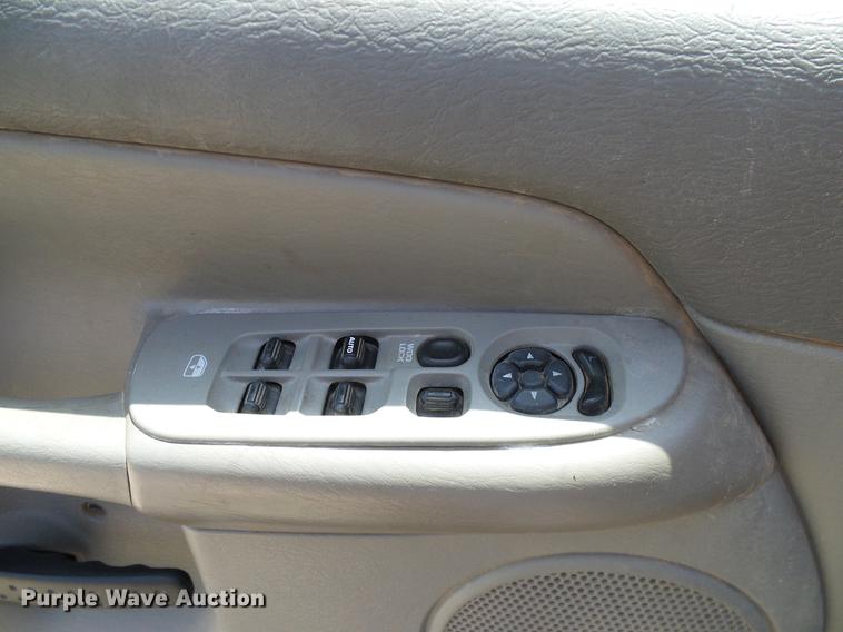 image for item DD8184 2004 Dodge Ram 1500 Quad Cab pickup truck