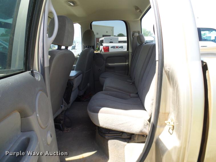 image for item DD8184 2004 Dodge Ram 1500 Quad Cab pickup truck