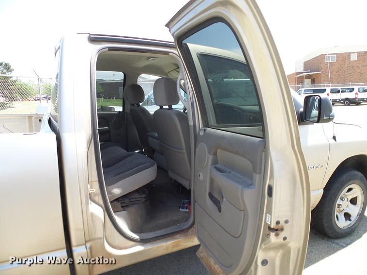 image for item DD8184 2004 Dodge Ram 1500 Quad Cab pickup truck