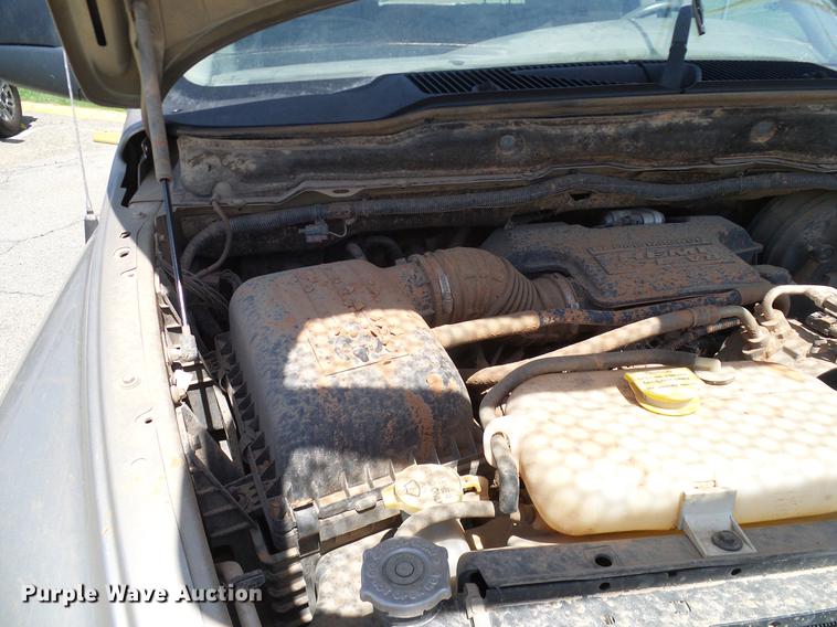 image for item DD8184 2004 Dodge Ram 1500 Quad Cab pickup truck