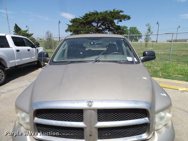 image for item DD8184 2004 Dodge Ram 1500 Quad Cab pickup truck