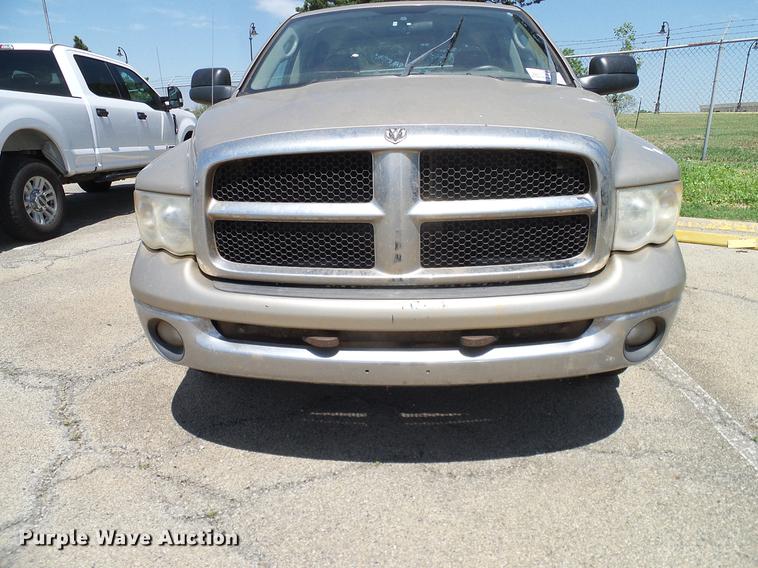 image for item DD8184 2004 Dodge Ram 1500 Quad Cab pickup truck