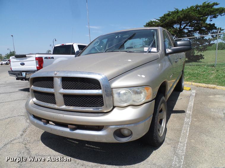 image for item DD8184 2004 Dodge Ram 1500 Quad Cab pickup truck