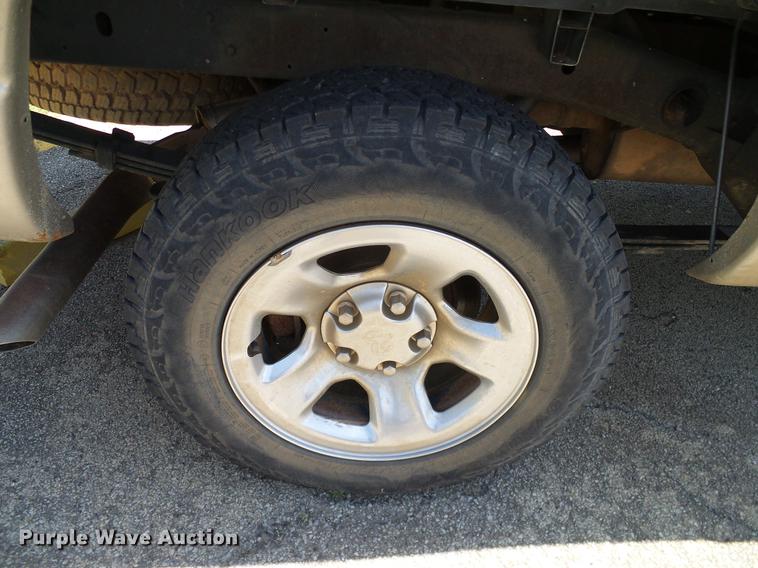 image for item DD8184 2004 Dodge Ram 1500 Quad Cab pickup truck