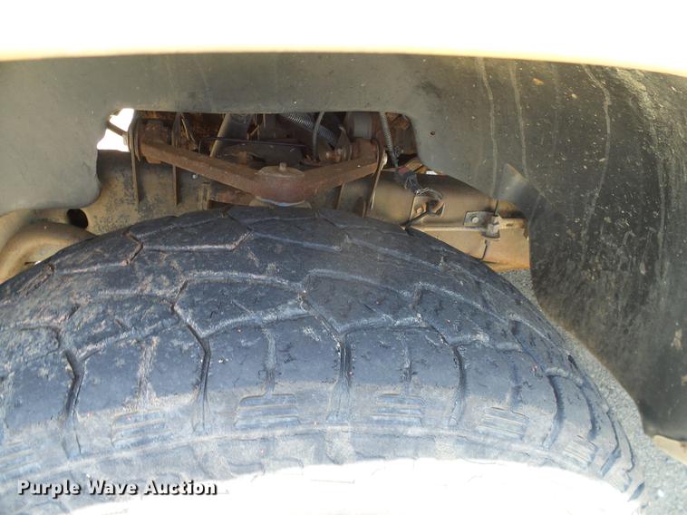 image for item DD8184 2004 Dodge Ram 1500 Quad Cab pickup truck