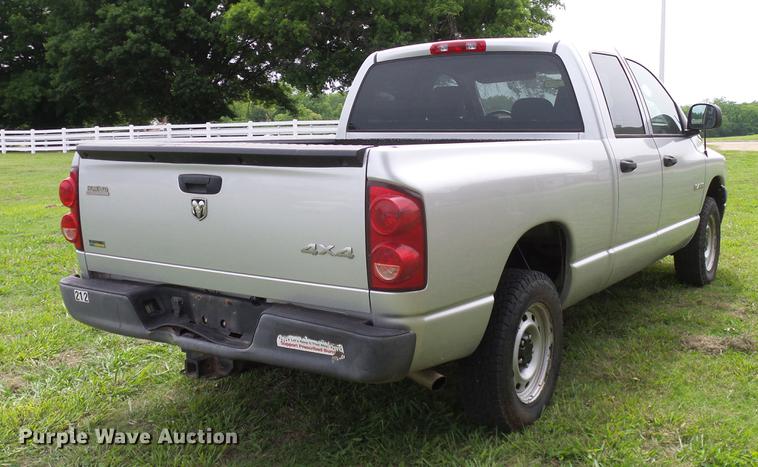 image for item DD8214 2008 Dodge Ram 1500 Quad Cab pickup truck