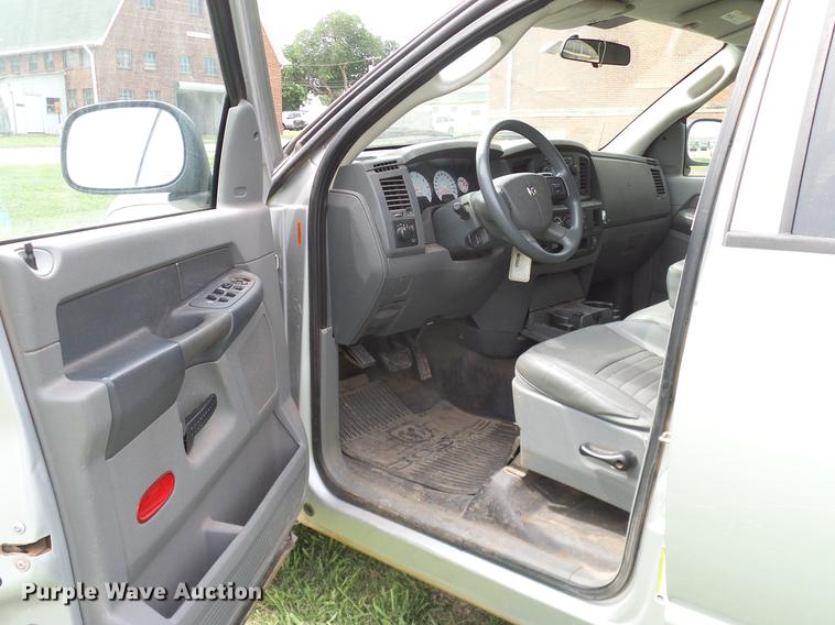 image for item DD8214 2008 Dodge Ram 1500 Quad Cab pickup truck