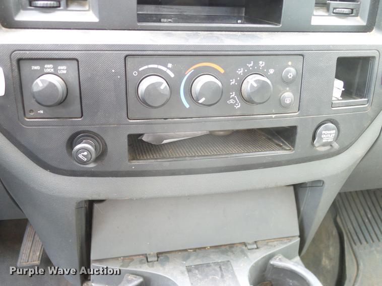 image for item DD8214 2008 Dodge Ram 1500 Quad Cab pickup truck