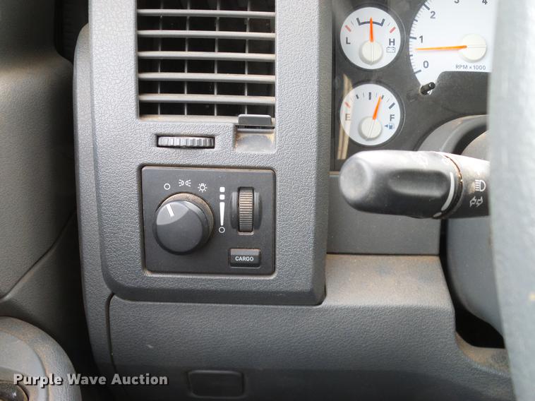 image for item DD8214 2008 Dodge Ram 1500 Quad Cab pickup truck