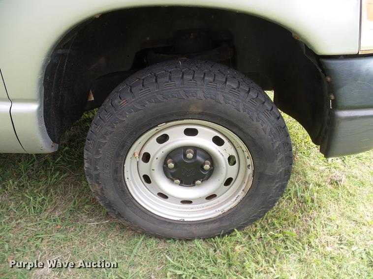 image for item DD8214 2008 Dodge Ram 1500 Quad Cab pickup truck