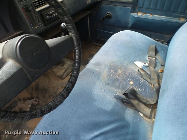 image for item DD8215 1988 Chevrolet S10 pickup truck