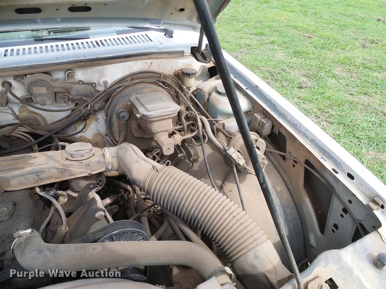 image for item DD8215 1988 Chevrolet S10 pickup truck