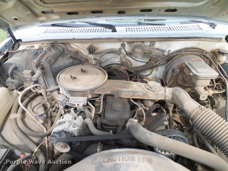 image for item DD8215 1988 Chevrolet S10 pickup truck