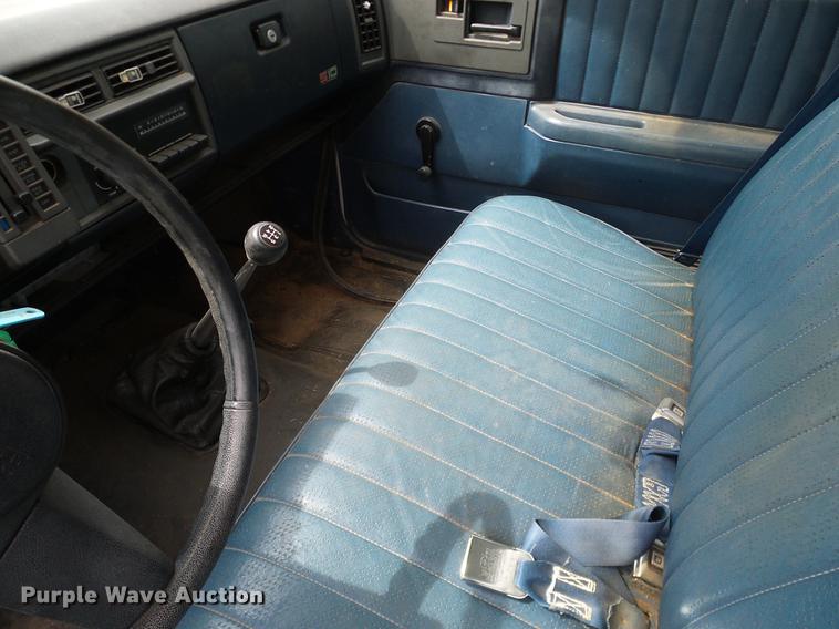 image for item DD8218 1988 Chevrolet S10 pickup truck