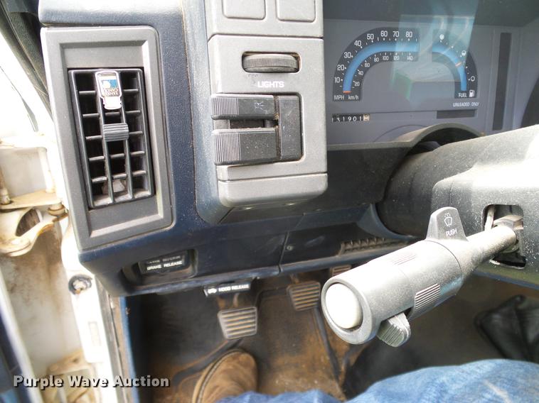 image for item DD8218 1988 Chevrolet S10 pickup truck