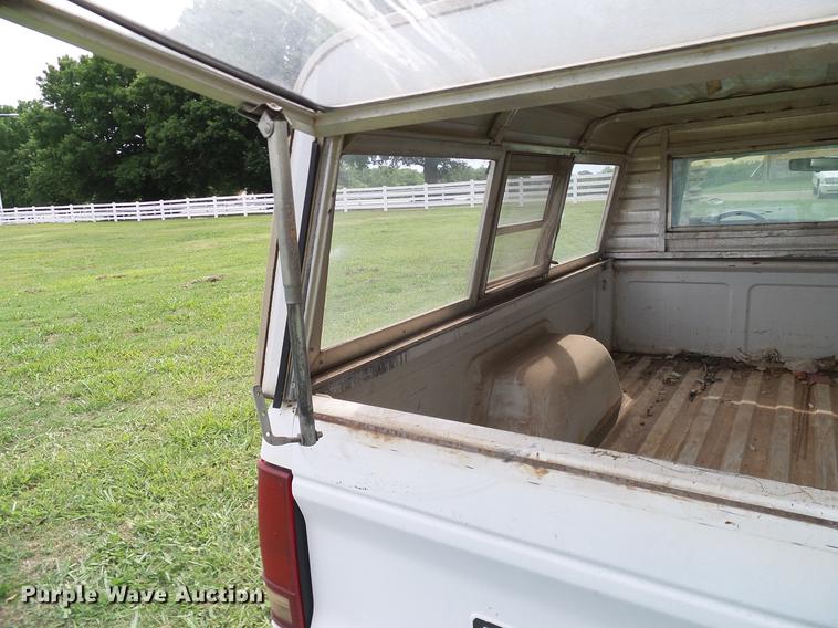 image for item DD8218 1988 Chevrolet S10 pickup truck