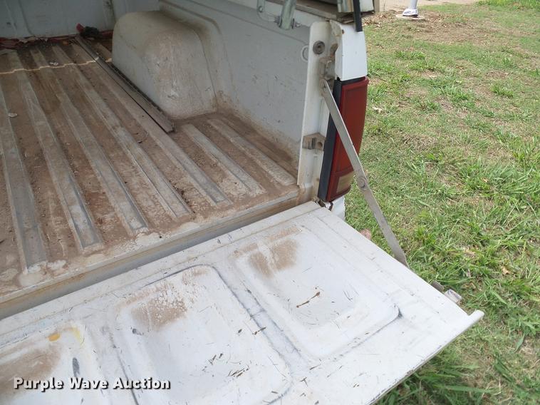 image for item DD8218 1988 Chevrolet S10 pickup truck