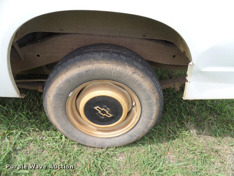 image for item DD8218 1988 Chevrolet S10 pickup truck