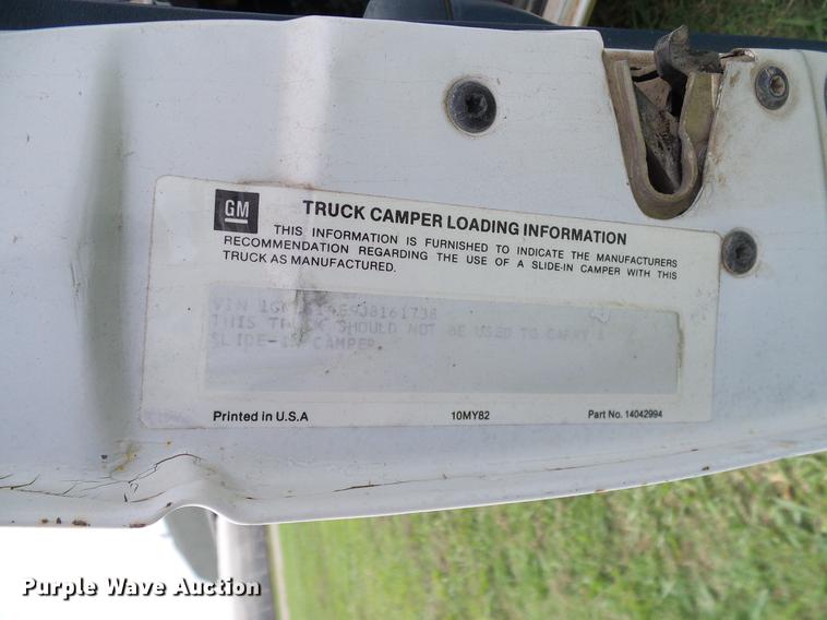 image for item DD8218 1988 Chevrolet S10 pickup truck