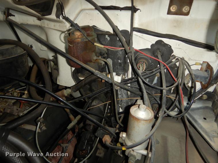 image for item DE1761 1980 Ford F600 jet fuel truck