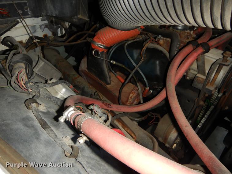 image for item DE1761 1980 Ford F600 jet fuel truck