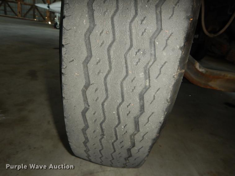 image for item DE1761 1980 Ford F600 jet fuel truck