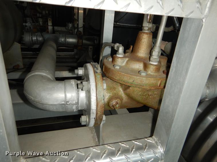 image for item DE1761 1980 Ford F600 jet fuel truck