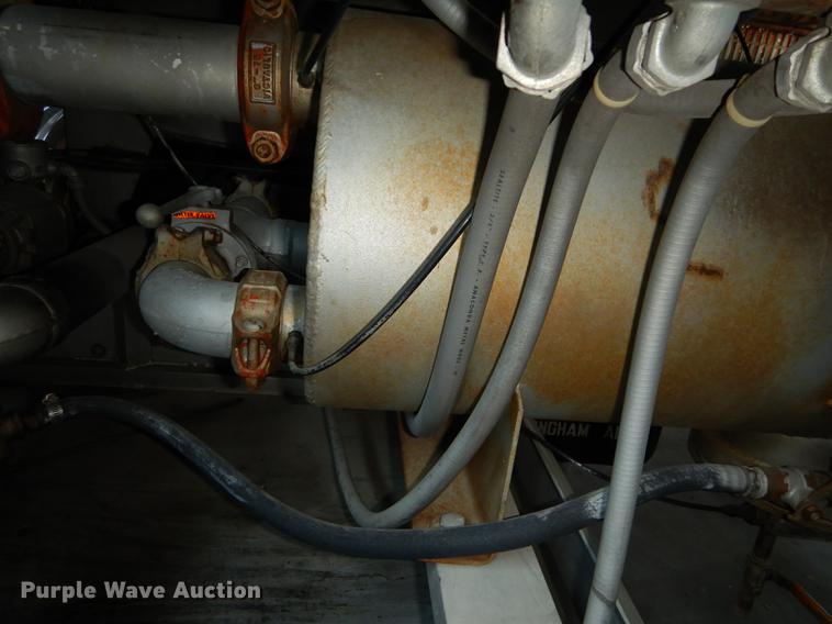 image for item DE1761 1980 Ford F600 jet fuel truck