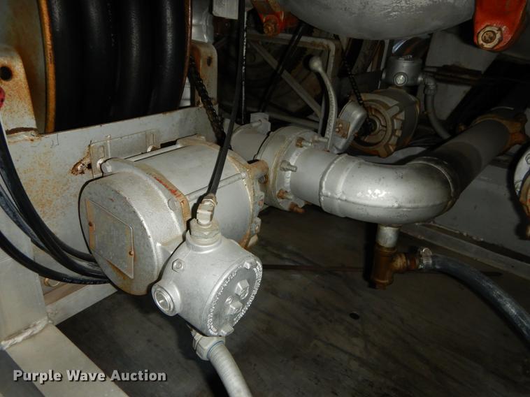 image for item DE1761 1980 Ford F600 jet fuel truck