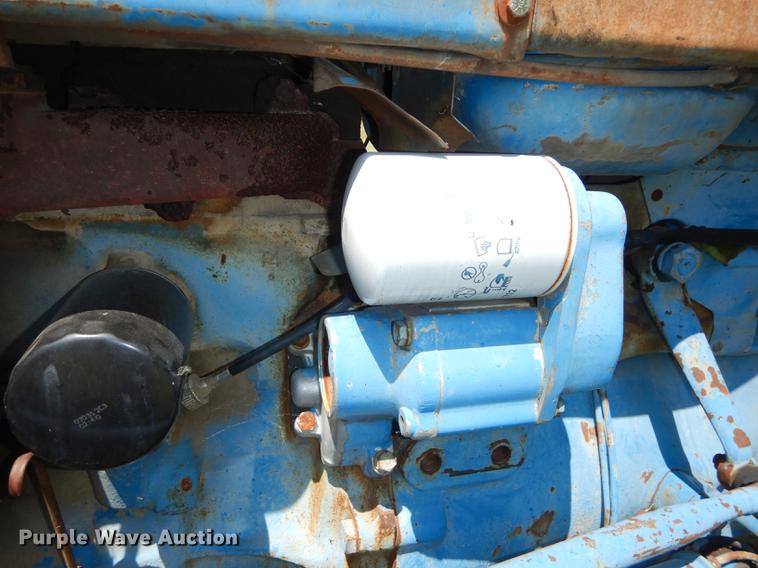 image for item DE1762 1977 Ford 3600 tractor
