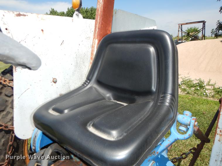 image for item DE1762 1977 Ford 3600 tractor