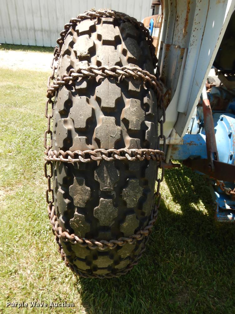 image for item DE1762 1977 Ford 3600 tractor