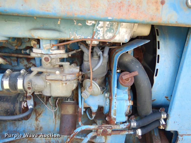 image for item DE1762 1977 Ford 3600 tractor